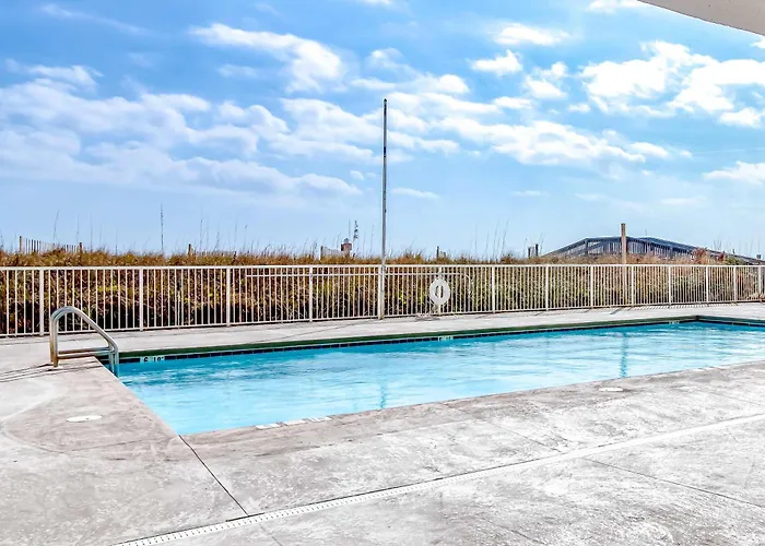 Edgewater West #25 *